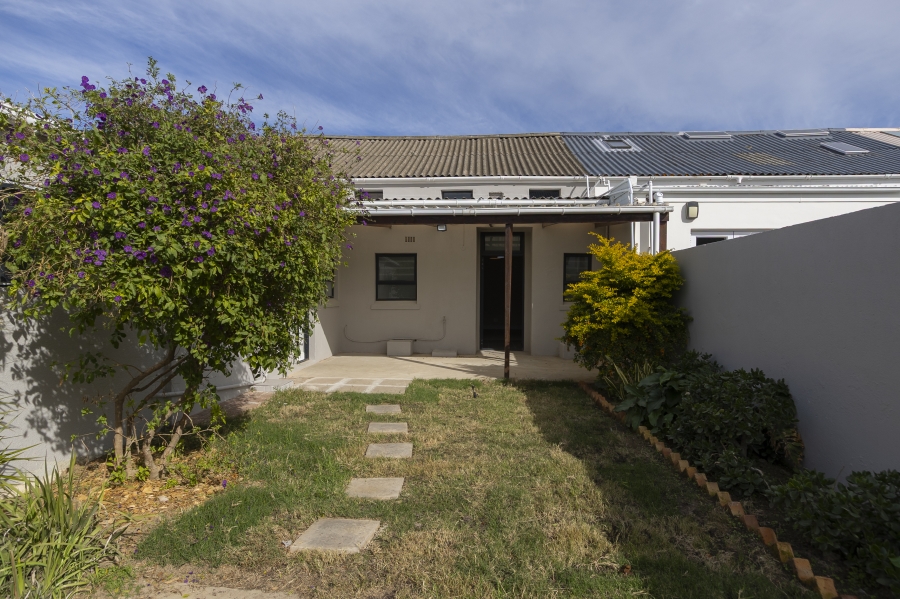 To Let 3 Bedroom Property for Rent in Strand North Western Cape